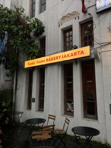 Menikmati Suasana Santai dan Estetik di Same-Same, Tempat Ngopi Viral di Kawasan Kota Tua